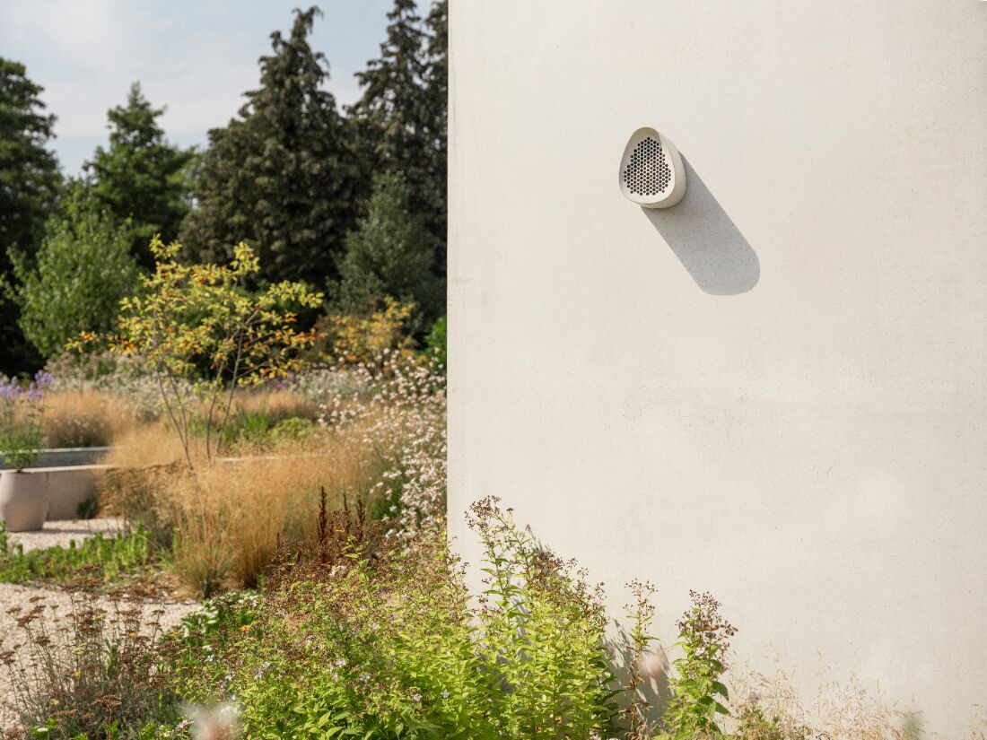 Elho Bienenhotel essential 18cm faseriges grau